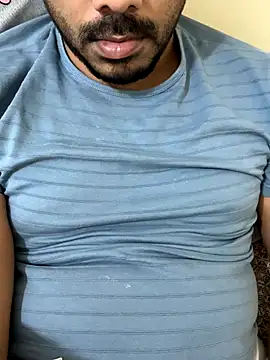 Snapshot of Handsome8677 chatting on 6, 1, 2026 Handsome8677 online show from 6, 1, 2026