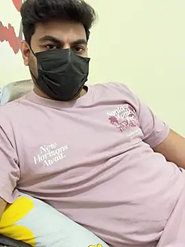 Snapshot of Handsome8677 chatting on 17, 1, 2026 Handsome8677 online show from 17, 1, 2026