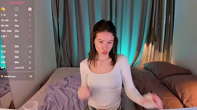 Snapshot of Cammila_Cute chatting on 20, 11, 2025 Cammila Cute online show from 20, 11, 2025