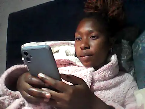 Snapshot of sexysmalldaily04 chatting on 17, 10, 2025 sexysmalldaily04 online show from 17, 10, 2025