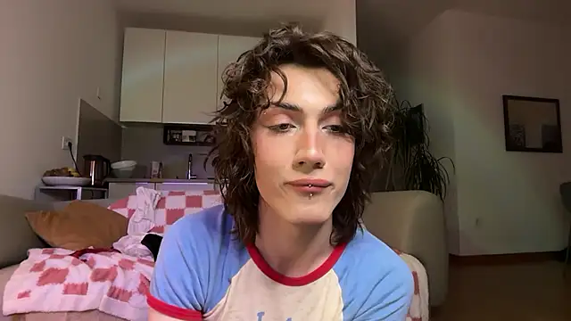 kira yoshika9e online show from 17, 4, 2026