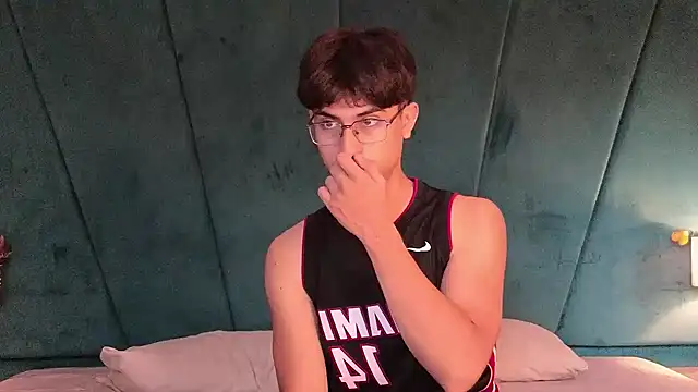 Aaron Eze online show from 19, 2, 2026