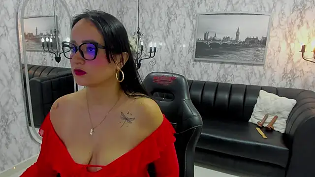 Snapshot of AlexandraMilff chatting on 23, 11, 2025 AlexandraMilff online show from 23, 11, 2025