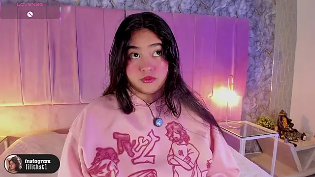 lilithst  online show from 6, 2, 2026