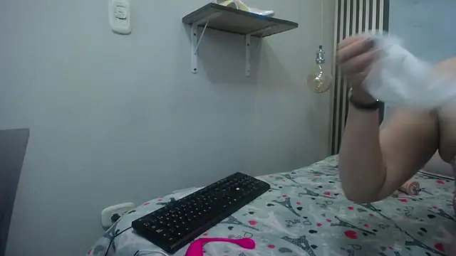 Snapshot of Miah-Princess chatting on 19, 11, 2025 Miah-Princess online show from 19, 11, 2025