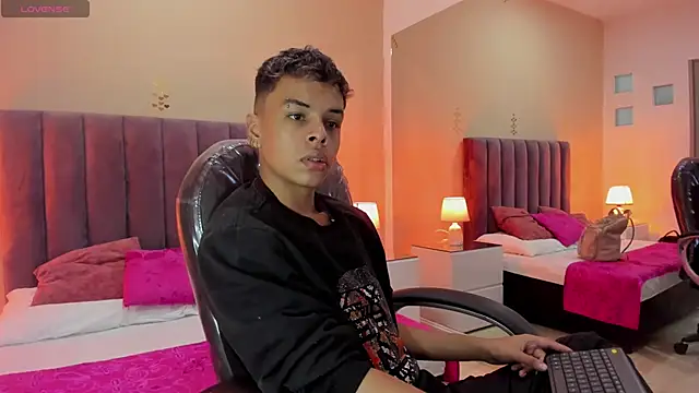 Xavier Fox    online show from 22, 2, 2026