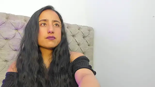 Snapshot of Samanta_Fischer chatting on 10, 11, 2025 Samanta Fischer online show from 10, 11, 2025