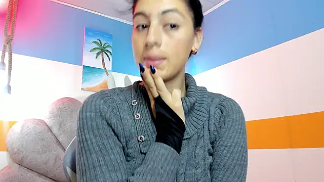 Snapshot of moon_winy chatting on 30, 10, 2025 moon winy online show from 30, 10, 2025