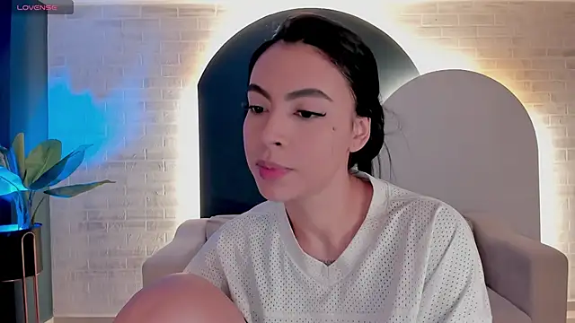 Snapshot of ChristineFord_ chatting on 30, 10, 2025 ChristineFord online show from 30, 10, 2025