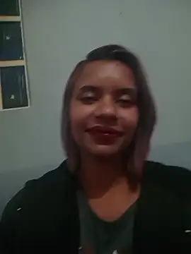 Snapshot of casal_F chatting on 10, 11, 2025 casal F online show from 10, 11, 2025