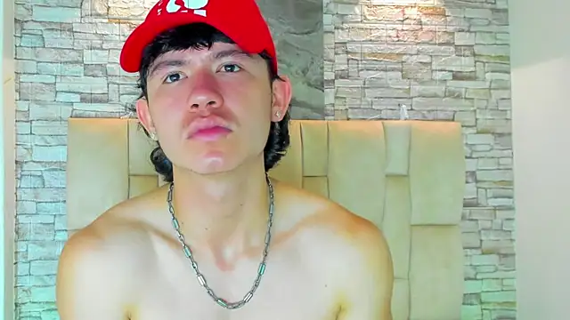 Owenn 17 online show from 17, 10, 2025