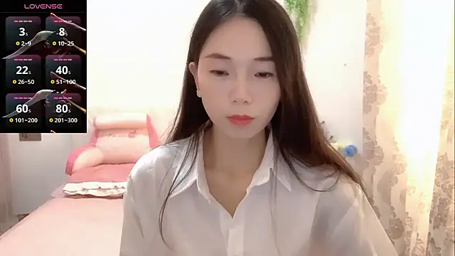 Snapshot of Keke-Baby170 chatting on 20, 11, 2025 Keke-Baby170 online show from 20, 11, 2025