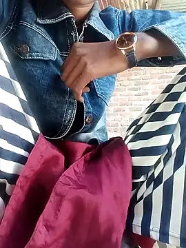 Snapshot of Kareena_rani chatting on 19, 12, 2025 Kareena rani online show from 19, 12, 2025