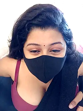 Snapshot of Cuty-Lina chatting on 10, 11, 2025 Cuty-Lina online show from 10, 11, 2025