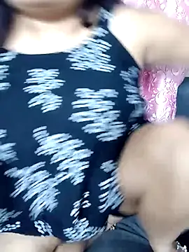 Snapshot of Cuty-Lina chatting on 14, 11, 2025 Cuty-Lina online show from 14, 11, 2025