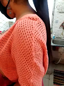 Snapshot of Cuty-Lina chatting on 23, 11, 2025 Cuty-Lina online show from 23, 11, 2025