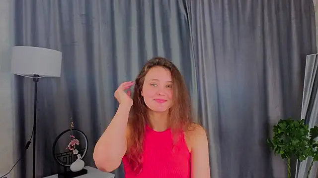Snapshot of FoxFever chatting on 7, 5, 2026 FoxFever online show from 7, 5, 2026