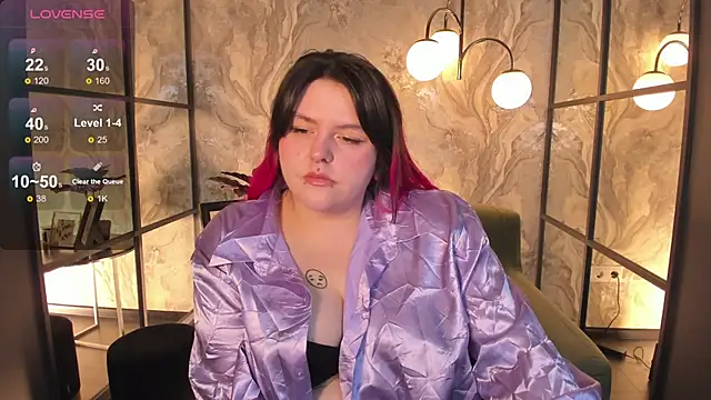 LorettaBerry online show from 17, 10, 2025