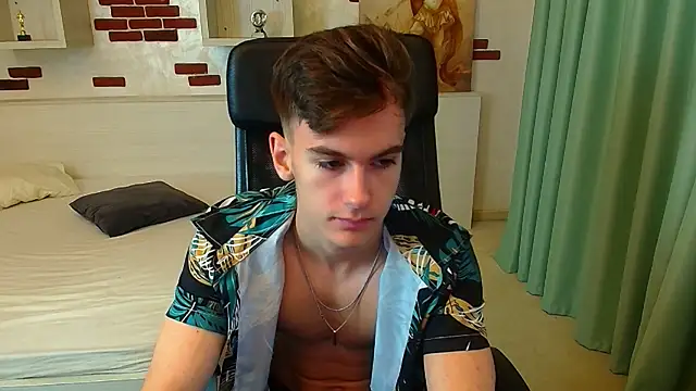 Snapshot of BradyFlint chatting on 27, 10, 2025 BradyFlint online show from 27, 10, 2025