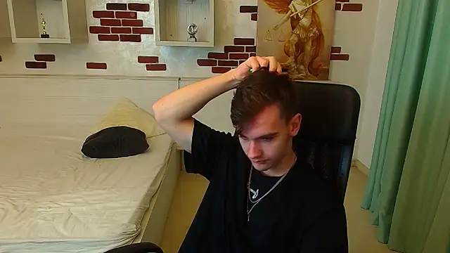 Snapshot of BradyFlint chatting on 4, 12, 2025 BradyFlint online show from 4, 12, 2025