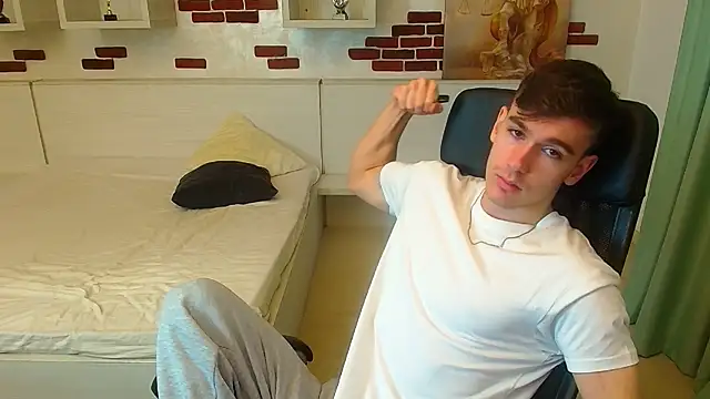 Snapshot of BradyFlint chatting on 5, 12, 2025 BradyFlint online show from 5, 12, 2025