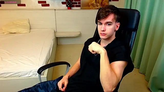 Snapshot of BradyFlint chatting on 5, 2, 2026 BradyFlint online show from 5, 2, 2026