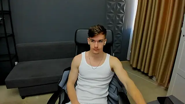 Snapshot of BradyFlint chatting on 16, 4, 2026 BradyFlint online show from 16, 4, 2026