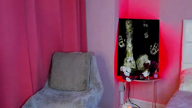 Snapshot of IzieCarter chatting on 6, 11, 2025 IzieCarter online show from 6, 11, 2025