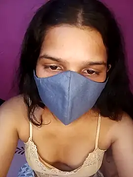 Snapshot of Lovely_Queennn chatting on 17, 10, 2025 Lovely Queennn online show from 17, 10, 2025