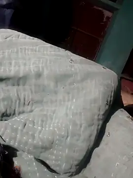 Snapshot of M-MAYA chatting on 12, 11, 2025 M-MAYA online show from 12, 11, 2025