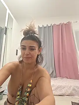 Snapshot of Your_Desires07 chatting on 7, 11, 2025 Your Desires07 online show from 7, 11, 2025