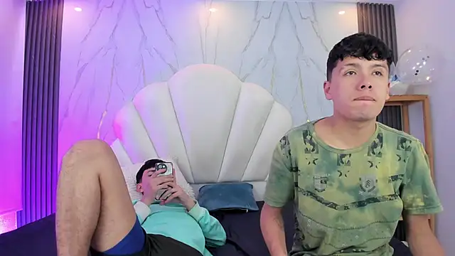 hoot booys  online show from 24, 2, 2026