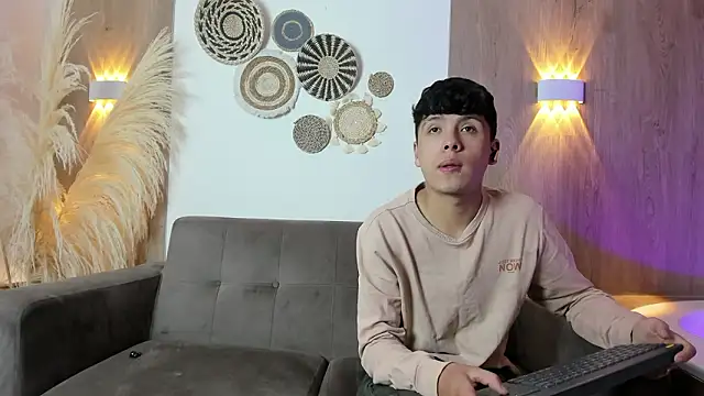 hoot booys  online show from 9, 3, 2026