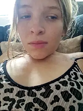 bambiluly online show from 11, 11, 2025