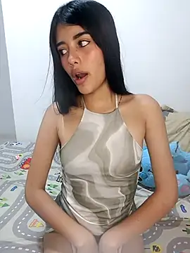 Snapshot of Isa_Dolly chatting on 10, 11, 2025 Isa Dolly online show from 10, 11, 2025