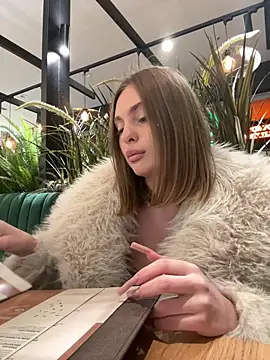 Snapshot of VIP_MILENA chatting on 25, 11, 2025 VIP MILENA online show from 25, 11, 2025