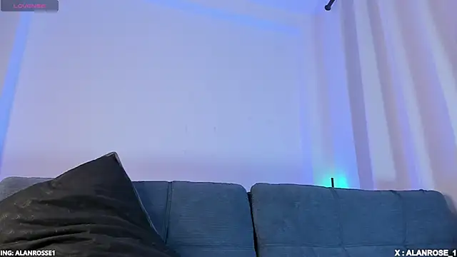 Snapshot of AlanRose01 chatting on 19, 10, 2025 AlanRose01 online show from 19, 10, 2025