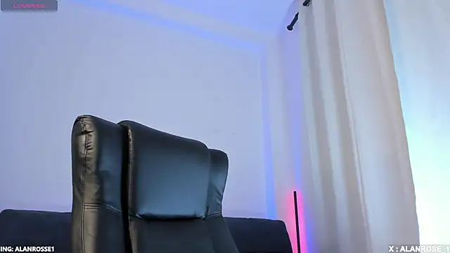 Snapshot of AlanRose01 chatting on 4, 11, 2025 AlanRose01 online show from 4, 11, 2025