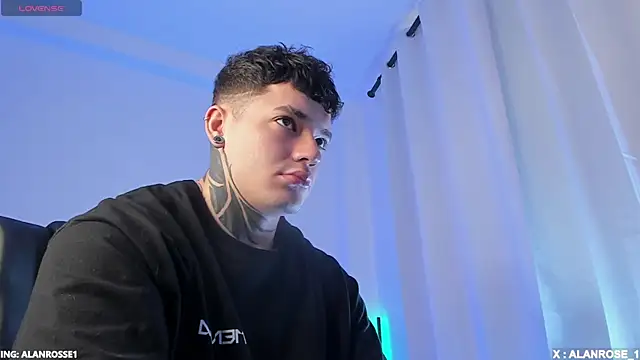 Snapshot of AlanRose01 chatting on 26, 11, 2025 AlanRose01 online show from 26, 11, 2025