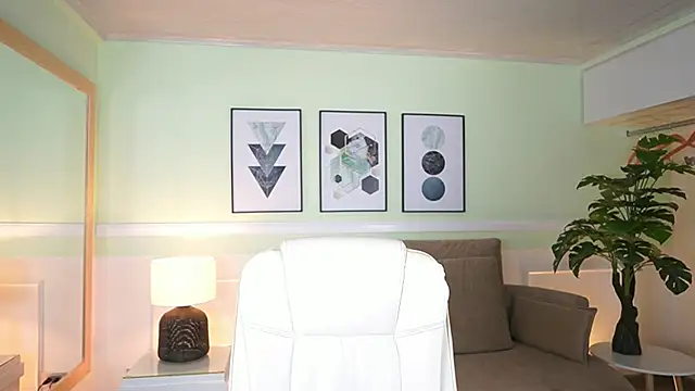 EmilyTurneer online show from 12, 2, 2026