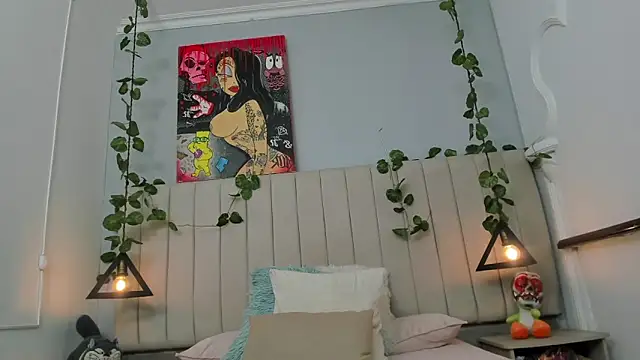 Amelia Brixton online show from 4, 2, 2026