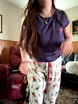 Snapshot of adriannbelle chatting on 3, 11, 2025 adriannbelle online show from 3, 11, 2025