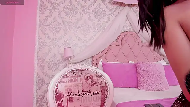 GabrielaSuarez online show from 12, 11, 2025