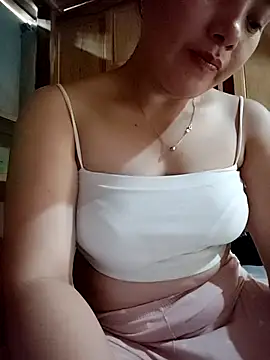 Snapshot of Sinhlinh2020 chatting on 7, 5, 2026 Sinhlinh2020 online show from 7, 5, 2026