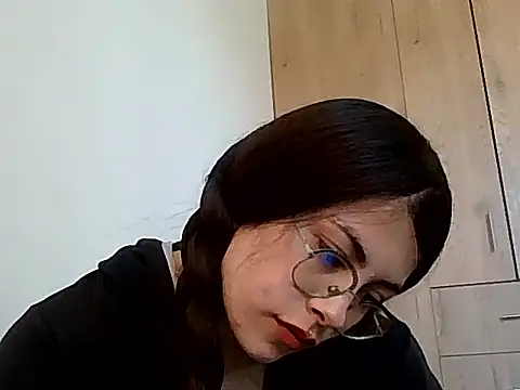 kaileyrivers online show from 24, 4, 2026