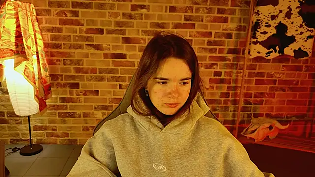 May Bloom online show from 13, 11, 2025