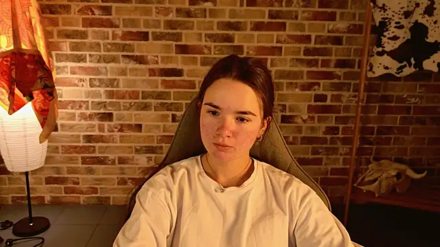 May Bloom online show from 24, 11, 2025