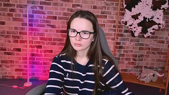 May Bloom online show from 4, 3, 2026