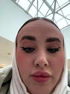 KiraSunshine online show from 12, 11, 2025