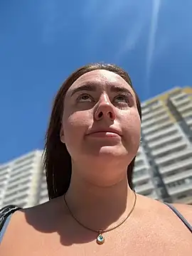 KiraSunshine online show from 13, 7, 2026